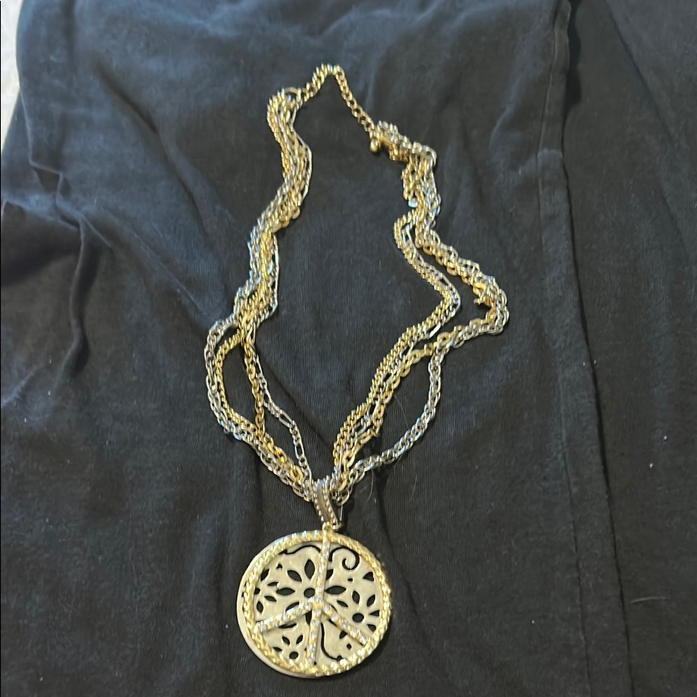 Gold Pendant Necklace